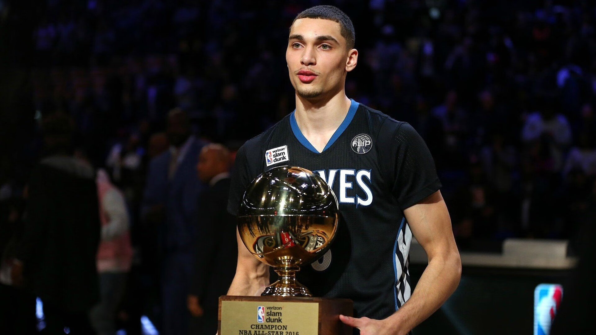 九游游戏-魔术前锋演讲TED大会，分享从低谷走向联盟经历，魔术表演前的台词