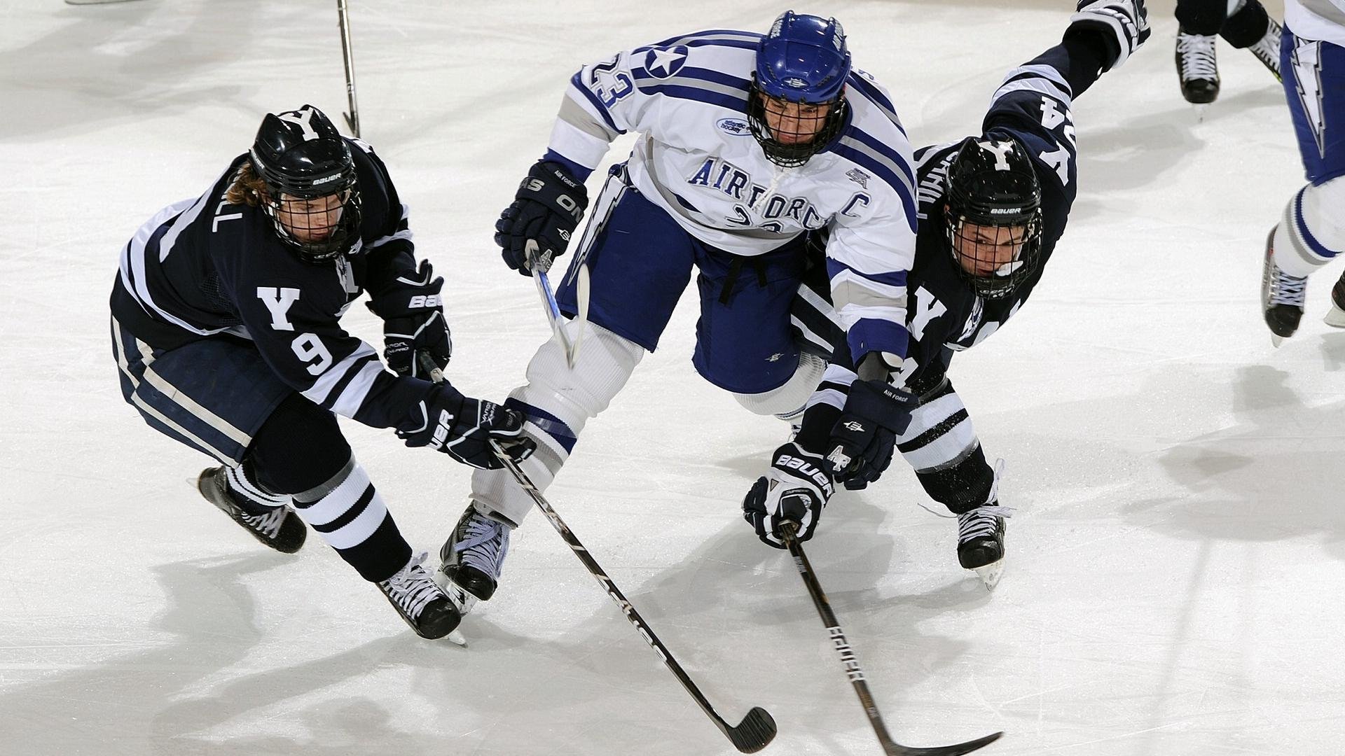 九游（jiuyou.com）游戏-美国反曲弓女队在洲际射箭锦标赛中获得亚军，反曲弓 美式猎弓